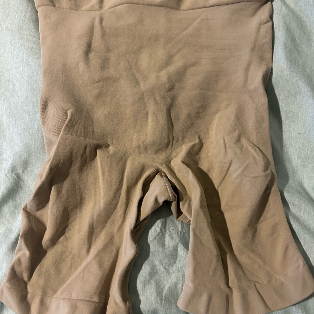 SKIMS Beige Shapewear large
